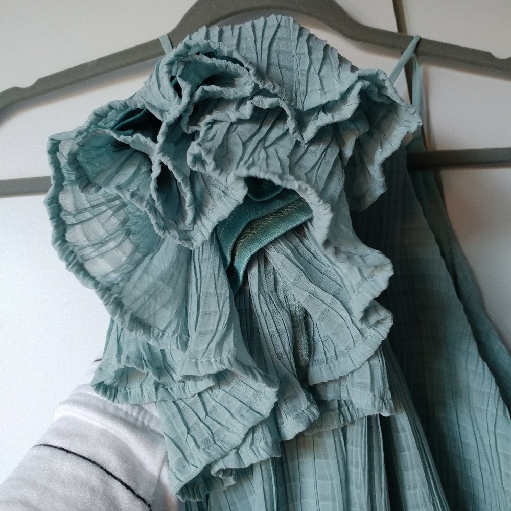 ASTR The Label Pleated Maxi Dress Size Small - Picture 8 of 8